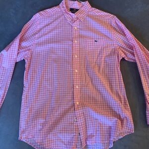 Vineyard Vines button down. Pink and white. Large